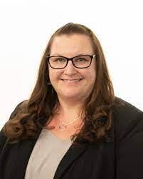 Carolyn Gant's Instagram, Twitter & Facebook