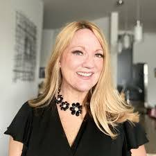 Tracy Paulson's Instagram, Twitter & Facebook