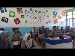 Salah satunya bisa dengan mencurahkannya pada dekorasi ruang kelas sma kalian. Dekorasi Kelas Sekolah Menengah Atas Sma Negeri 1 Negeri Ajangale Unik Dan Kekinian Youtube