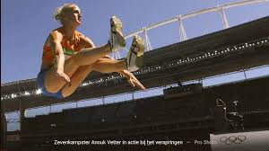 Netherlands' anouk vetter (l) and netherlands' nadine visser speak with a teammate after the women's heptathlon 800m during the athletics event at the rio 2016 olympic games at the olympic stadium in rio de janeiro on august 13, 2016. Topatletieklive Alleen Anouk Vetter En Pieter Braun In Facebook