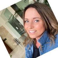 Sarah Gearing's Instagram, Twitter & Facebook