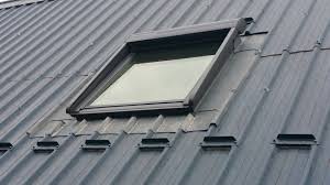 Maybe you would like to learn more about one of these? Fenetre De Toit Sur Bac Acier A Lyon Fenetre De Toit Velux Pose Velux Velux