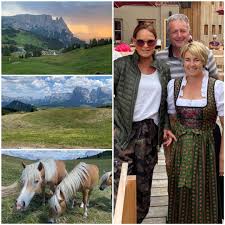 Please sign up in order to transfer files. Andrea Berg Wunderschoner Besuch Bei Norbert Rier Von Den Kastelruther Spatzen Und Seinen Haflingern Facebook