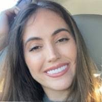 Alicia Keck's Instagram, Twitter & Facebook