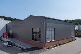 In jedem fall sind die kosten für die bodenplatte und das fundament nicht zu unterschätzen. Produktionshalle Gewerbehalle Anbau Gewerbehalle Stahlhalle Halle
