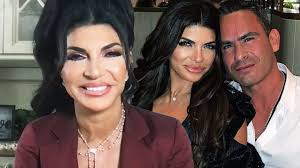 Thank you god for pastors like kent christmas, who continue to preach your word so his church is filled with the spirit of you!!!! Rhonj S Teresa Giudice On Finding Happiness After Divorce With New Boyfriend Louie Ruelas Exclusive Entertainment Tonight