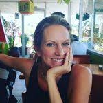 Kelly Halm's Instagram, Twitter & Facebook