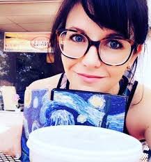 Hannah Cyr's Instagram, Twitter & Facebook