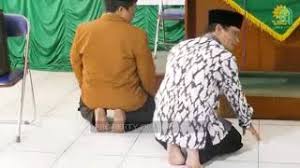 Setelah selesai, maka membaca salam dua kali. Duduk Diantara Dua Sujud Yang Betul Perempuan Nghenhachay Net