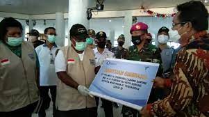 Barang kali ada diantara sobat gingsul.com yang sedang. Demi Bisa Berbagi Pegawai Pelindo Cabang Sorong Rela Penghasilannya Di Potong Kumparan Com