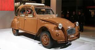 Citroen 2cv Viert 60ste Verjaardag In Parijs Autoblog Nl