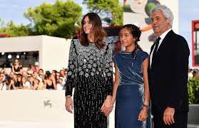 Che rapporto ha marina la rosa con l'ex compagna e la figlia di pietro taricone. La Figlia Di Pietro Taricone Con La Mamma Kasia Smutniak Sul Red Carpet A Venezia