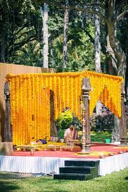 Apoorva Sandeep Vivek Krishnan Photography Pictures Wedding Photographers In Bangalore Wedmegood Outdoor Indian Wedding Wedding Ceremony Decorations Outdoor Hindu Wedding Decorations