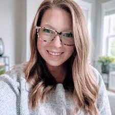 Leanne Beaudoin's Instagram, Twitter & Facebook