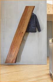 13 Friedlich Garderobe Aus Holz In 2020 Mit Bildern Garderobe Design Kleiderschrank Design Garderobe Holz