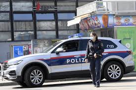 Man war dem mann durch die ermittlungen und die. Frau Bei Bankuberfall Schwer Verletzt Wien Orf At