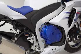 Suzuki gsxr1000 uk sales production information sales brochure gsxr1000k1 2001. 2014 Suzuki Gsx R1000 Se Limited Production Asphalt Rubber
