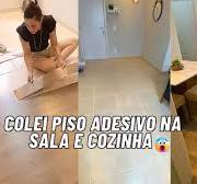 COMO FIZ UMA TRANSFORMAÇÃO RÁPIDA SEM SUJEIRA/ COLOQUEI PISO VINILICO  ADESIVO NA SALA E COZINHA
