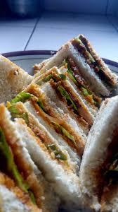 Takde la resepi hebat, sekadar varian sandwich yang simple tapi sedap dimakan. Resepi Sandwich Sardin Dan Telur