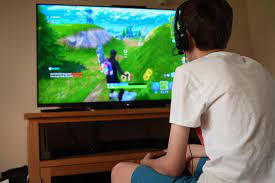 What do parents need to know about fortnite? What Is Fortnite S Age Rating Certificate How Many Kids Play The Video Game And What Are Parent Concerns
