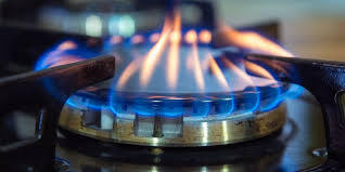 Panggangan gas menggunakan b ahan bakar gas lpg. Kenapa Api Kompor Gas Berwarna Oranye Ini Penyebabnya Halaman All Kompas Com