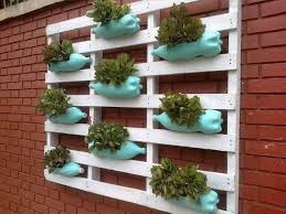 This adds a lot of texture and makes your garden look beautiful. 10 Creative Diy Pallet Ideas For Your Garden