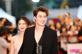มีน พีรวิชญ์ อรรถชิตสถาพร หนุ่มหล่อใสสายอปป้าที่ออร่าพุ่งมาแรงเป็นขวัญใจสาวๆ จากผลงานแจ้งเกิดในซีรีส์เรื่องบังเอิญรัก และล่าสุดตอนนี้. à¸¡ à¸™ à¸ž à¸£à¸§ à¸Šà¸ à¹ƒà¸™à¸‡à¸²à¸™ Mthaitoptalkabout2019 à¸«à¸¥ à¸­à¸ˆà¸™à¸­à¸¢à¸²à¸à¸ˆà¸°à¸šà¸­à¸à¸§ à¸²à¸‹à¸²à¸£à¸²à¸‡à¹€à¸®à¹‚à¸¢