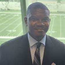 Cari Glover's Instagram, Twitter & Facebook