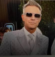 Golden Globes Alert! Robbie Williams spotted in a Cutler and Gross 1414.  #betterman #robbiewilliams #jesusinacampervan #cutlerandgross  #marchoneyewear