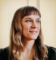 Lori Richmond's Instagram, Twitter & Facebook