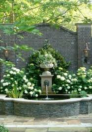 30 Unordinary Water Feature Front Yard Backyard Landscaping Ideas Trendedecor Hydrangea Landscaping Front Yard Landscaping Backyard Landscaping