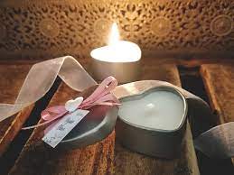 Homelook.it è una grande piattaforma per interior design in italia che facilita la ricerca dei mobili, accessori e complementi d'arredo. Segnaposto Candela Sweeties Ese Candles