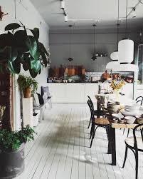 Maste Ju Visa Butiken For Idag Var Det Oppen Dorr Hela Dagen O Sol In Tamburstore