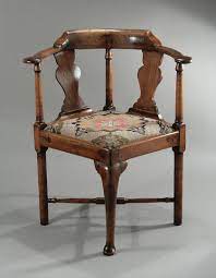 Queen anne style carved hardwood corner chair. Queen Anne George I Walnut Corner Chair England C1710 1715 M Ford Creech Antiques Fine Arts Memphis Tn Corner Chair Chair Queen Anne