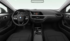 Außen mehr athletik, innen mehr raum. Bmw 1er Advantage Bestellfahrzeug Frei Konfigurierbar