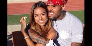 Dans la cité des anges, cette dernière a pu faire la rencontre d'une grosse star us : Chris Brown Declare Si Je Ne Peux Pas T Avoir Personne Ne T Aura Son Ex L Accuse De Violences Conjugales Graves Explications