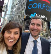 Nasdaq nos da la bienvenida en NYC con el fin de impulsar desde Chile  nuevas formas de financiamiento para las startups! 🗽 Nuestra gerente  @angelesromo2018 está actualmente en Nueva York junto a @