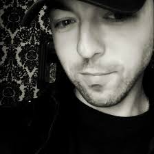 Mary scores an antique traveling desk!