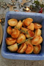 Freeze Ahead Christmas Roast Potatoes Recipe In 2020 Roast Potatoes Roast Chicken Risotto Roast Chicken Leftovers