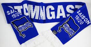 📹 besondere situation, besondere maßnahme, besondere hymne: Hertha Bsc Versteigert Zum Bundesliga Start Trikot Und Fanschal