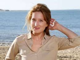Qui c'est les plus forts?. Charlotte De Turckheim Sa Fille Julia Piaton Est Enceinte Sur Buzz Insolite Et Culture