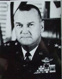 MG Charles R Bond Jr. (1915-2009)