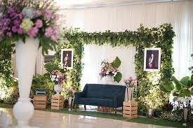 Disesuaikan dengan kebutuhan acara anda. Dekorasi Pernikahan Sederhana Simple Modern Wedding Decor Diy Wedding Backdrop Diy Wedding Photo Booth