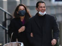 News about the new film she stars in alongside josh lucas. Katie Holmes Introduces Boyfriend Emilio Vitolo Jr To Her Friends Sheknows