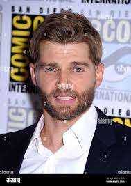 Mike con hi-res stock photography and images