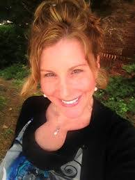 Melissa Ammons's Instagram, Twitter & Facebook