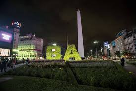 Obelisco di buenos aires (it); Obelisco Buenos Aires Cumple 80 Anos El Monumento Mas Argentino Argentina El Pais