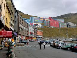 El hotel màgic pas está en el centro de pas de la casa, a tan sólo unos 100 metros de las pistas de esquí de grandvalira.dispone de 97. Pas De La Casa