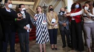 Jun 23, 2021 · las autoridades de salud están evaluando la posibilidad de aplicar una probable tercera dosis de la vacuna anticovid. Gobierno Anuncia Aplicara Tercera Dosis De Vacuna Contra El Covid 19 Para Reforzar Proceso Presidencia De La Republica Dominicana