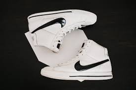 Sooner or later, it always chips, cracks, and peels off. Revamp Your Old Nike Shoes Painting Diy From Coast To Coast